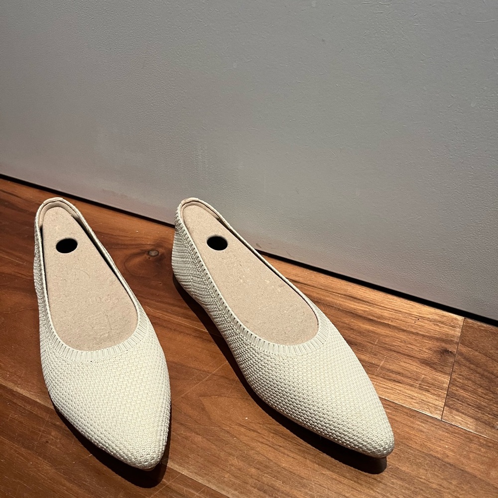 VIVAIA Cream Pointed-Toe Flats